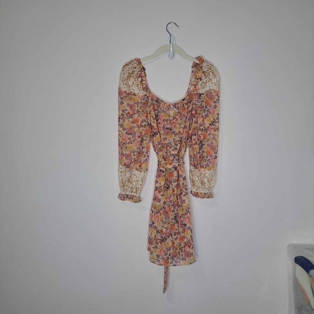 For love and lemons Gardenia floral robe dress pink small NWT - Picture 6 of 11